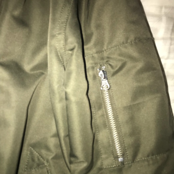 Bomber jacket - Picture 3 of 3